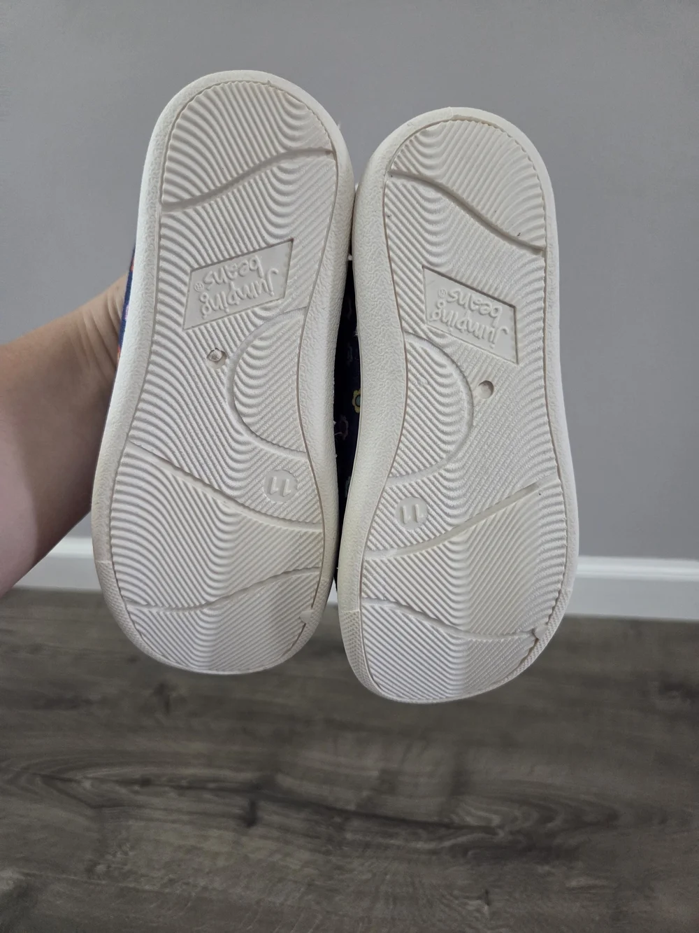 Girls Navy Floral Velcro Shoes Size 11 NWT